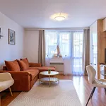 Pirin Sense Complex בנסקו